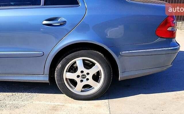 Синий Мерседес Е-Класс, объемом двигателя 2.2 л и пробегом 340 тыс. км за 7500 $, фото 5 на Automoto.ua