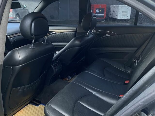 Синий Мерседес Е-Класс, объемом двигателя 2.7 л и пробегом 400 тыс. км за 3350 $, фото 7 на Automoto.ua