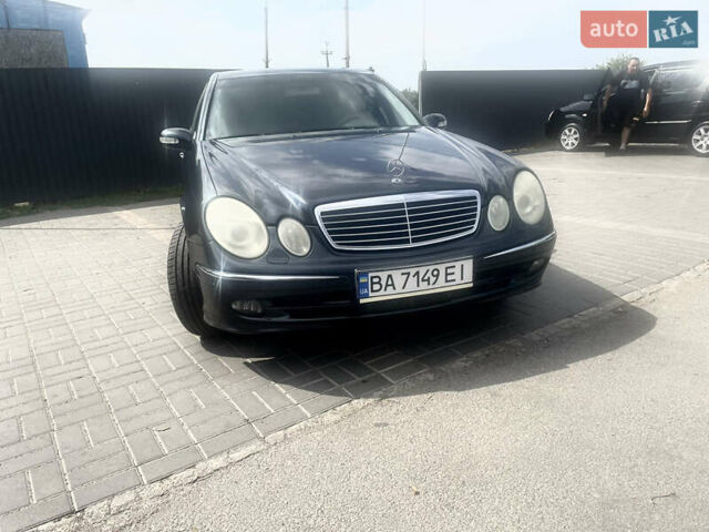 Синий Мерседес Е-Класс, объемом двигателя 1.8 л и пробегом 272 тыс. км за 6999 $, фото 9 на Automoto.ua