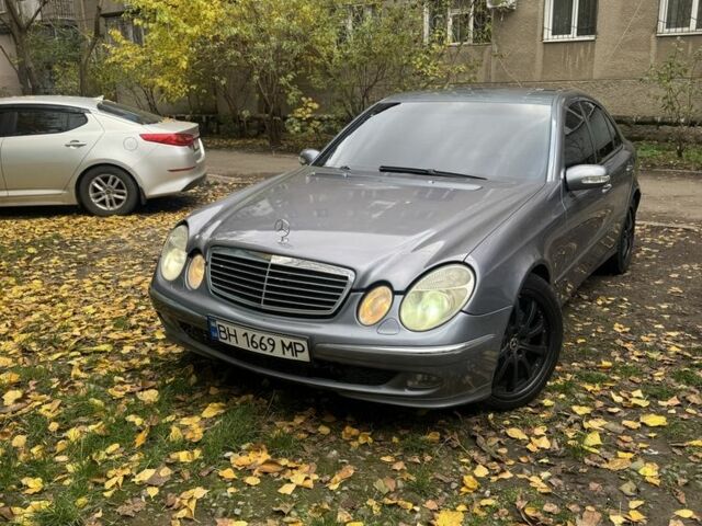 Синій Мерседес Е-Клас, об'ємом двигуна 3.2 л та пробігом 300 тис. км за 4800 $, фото 8 на Automoto.ua
