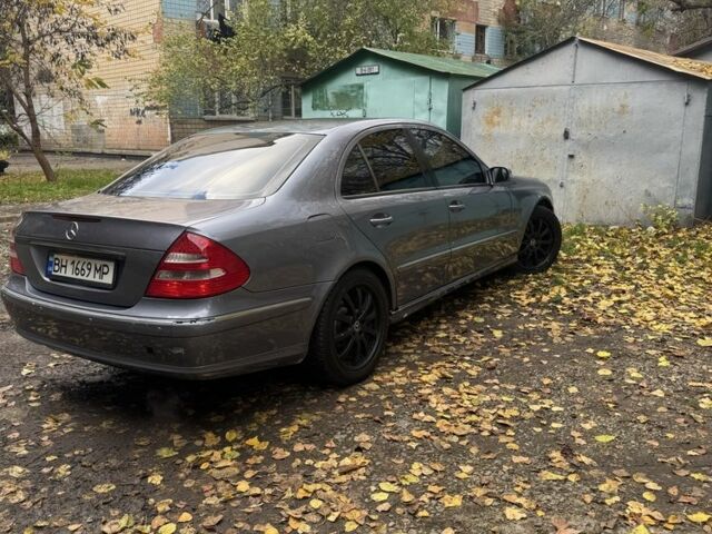 Синій Мерседес Е-Клас, об'ємом двигуна 3.2 л та пробігом 300 тис. км за 4800 $, фото 4 на Automoto.ua