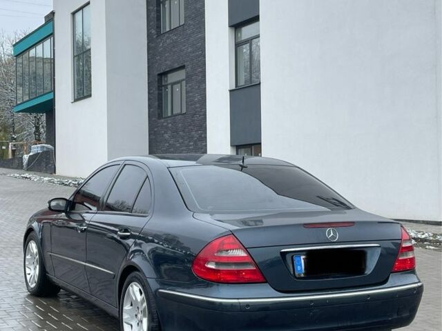 Синій Мерседес Е-Клас, об'ємом двигуна 3.2 л та пробігом 340 тис. км за 3999 $, фото 5 на Automoto.ua