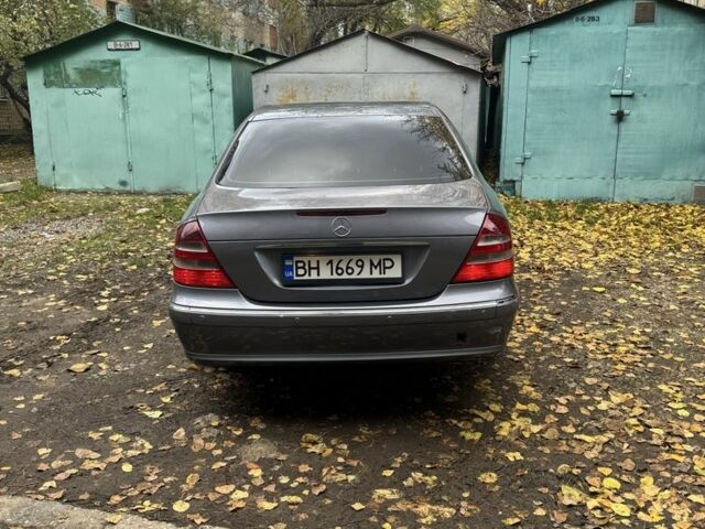 Синій Мерседес Е-Клас, об'ємом двигуна 3.2 л та пробігом 300 тис. км за 4800 $, фото 2 на Automoto.ua