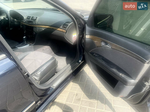 Синий Мерседес Е-Класс, объемом двигателя 1.8 л и пробегом 272 тыс. км за 6999 $, фото 10 на Automoto.ua