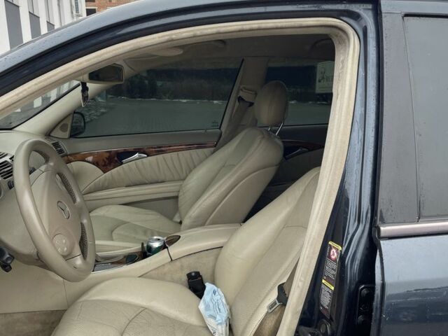 Синій Мерседес Е-Клас, об'ємом двигуна 3.2 л та пробігом 340 тис. км за 3999 $, фото 7 на Automoto.ua