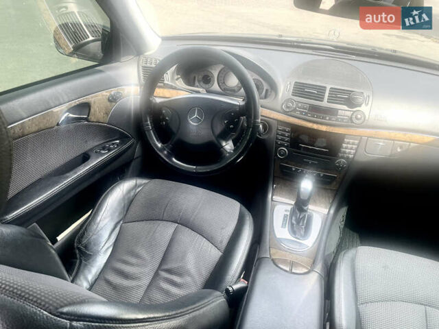 Синий Мерседес Е-Класс, объемом двигателя 1.8 л и пробегом 272 тыс. км за 6999 $, фото 15 на Automoto.ua