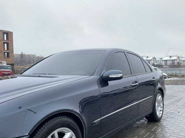 Синій Мерседес Е-Клас, об'ємом двигуна 3.2 л та пробігом 340 тис. км за 3999 $, фото 4 на Automoto.ua