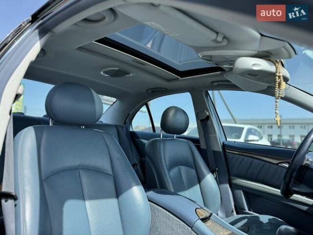 Мерседес Е-Клас 2005 у Львові на Automoto.ua Синій Мерседес Е-Клас, об'ємом двигуна 3.5 л та пробігом 318 тис. км за 8000 $, фото 25 на Automoto.ua