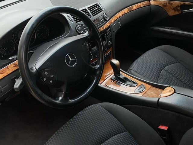 Синій Мерседес Е-Клас, об'ємом двигуна 1.8 л та пробігом 225 тис. км за 6800 $, фото 6 на Automoto.ua