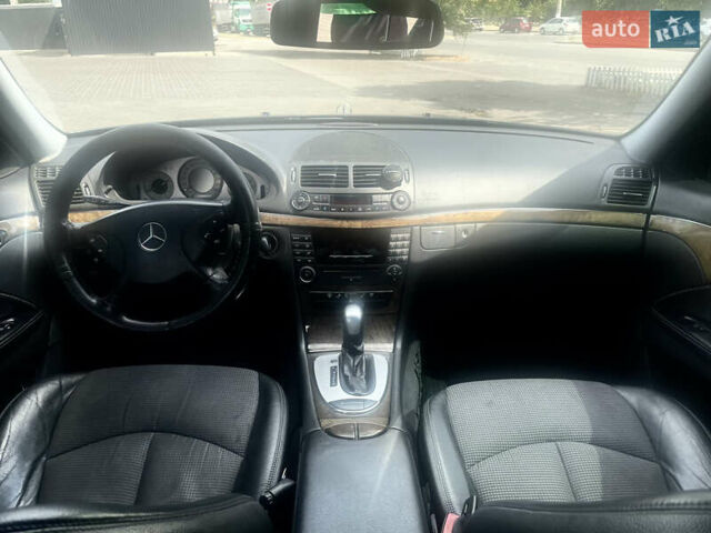 Синий Мерседес Е-Класс, объемом двигателя 1.8 л и пробегом 272 тыс. км за 6999 $, фото 14 на Automoto.ua
