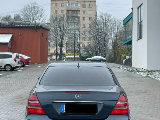 Синій Мерседес Е-Клас, об'ємом двигуна 3.2 л та пробігом 340 тис. км за 3999 $, фото 3 на Automoto.ua