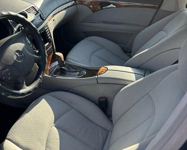 Синій Мерседес Е-Клас, об'ємом двигуна 2.15 л та пробігом 344 тис. км за 6500 $, фото 4 на Automoto.ua