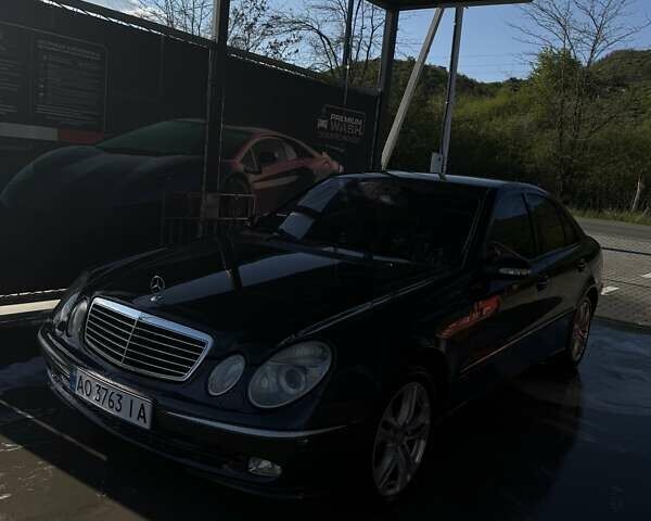 Синій Мерседес Е-Клас, об'ємом двигуна 2.1 л та пробігом 320 тис. км за 6800 $, фото 2 на Automoto.ua