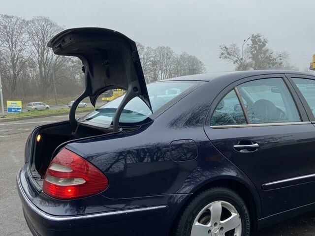 Синій Мерседес Е-Клас, об'ємом двигуна 2.7 л та пробігом 320 тис. км за 3850 $, фото 1 на Automoto.ua