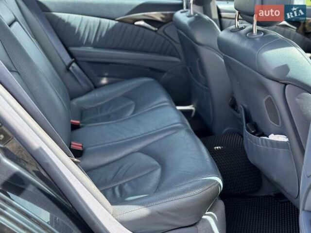 Мерседес Е-Клас 2005 у Львові на Automoto.ua Синій Мерседес Е-Клас, об'ємом двигуна 3.5 л та пробігом 318 тис. км за 8000 $, фото 19 на Automoto.ua