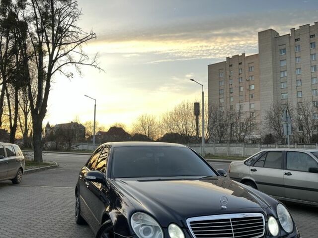 Синий Мерседес Е-Класс, объемом двигателя 3 л и пробегом 355 тыс. км за 7900 $, фото 5 на Automoto.ua