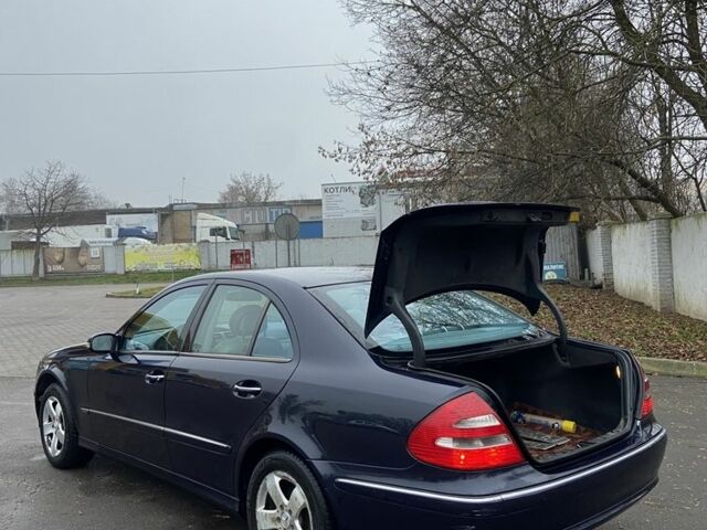 Синій Мерседес Е-Клас, об'ємом двигуна 2.7 л та пробігом 320 тис. км за 3850 $, фото 3 на Automoto.ua
