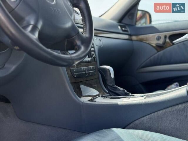 Мерседес Е-Клас 2005 у Львові на Automoto.ua Синій Мерседес Е-Клас, об'ємом двигуна 3.5 л та пробігом 318 тис. км за 8000 $, фото 13 на Automoto.ua