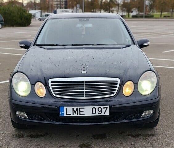 Синий Мерседес Е-Класс, объемом двигателя 0 л и пробегом 219 тыс. км за 2600 $, фото 2 на Automoto.ua