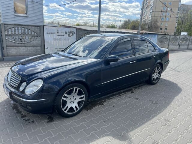 Синий Мерседес Е-Класс, объемом двигателя 2.7 л и пробегом 350 тыс. км за 1600 $, фото 1 на Automoto.ua