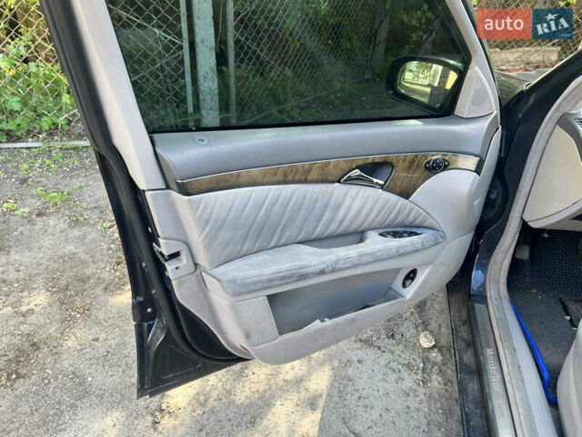 Синий Мерседес Е-Класс, объемом двигателя 2.59 л и пробегом 390 тыс. км за 4999 $, фото 5 на Automoto.ua