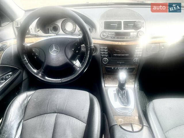 Синий Мерседес Е-Класс, объемом двигателя 1.8 л и пробегом 272 тыс. км за 6999 $, фото 17 на Automoto.ua