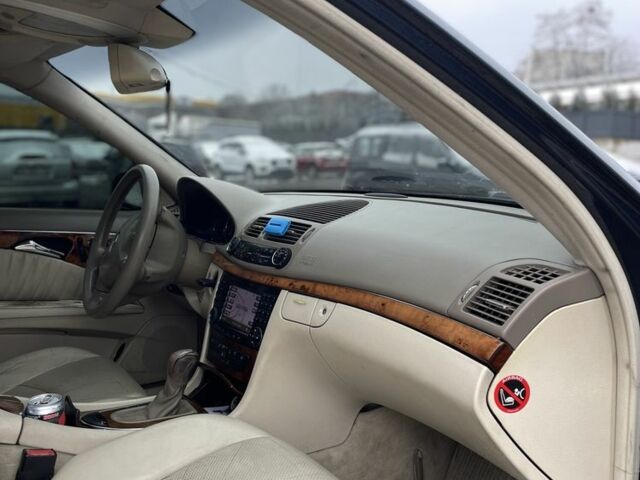 Синій Мерседес Е-Клас, об'ємом двигуна 3.2 л та пробігом 340 тис. км за 3999 $, фото 6 на Automoto.ua