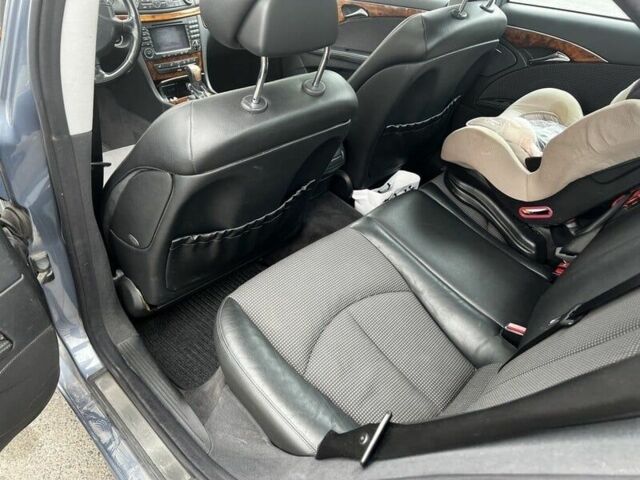 Синий Мерседес Е-Класс, объемом двигателя 3.2 л и пробегом 329 тыс. км за 4639 $, фото 7 на Automoto.ua