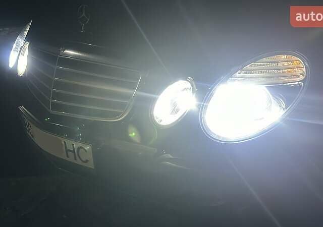 Синий Мерседес Е-Класс, объемом двигателя 2.15 л и пробегом 375 тыс. км за 10200 $, фото 47 на Automoto.ua