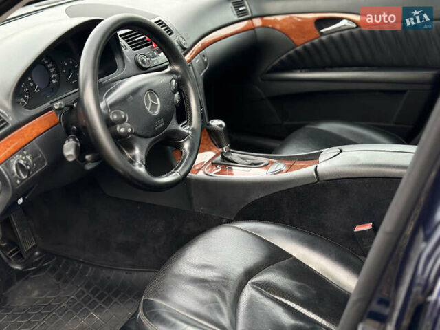 Синий Мерседес Е-Класс, объемом двигателя 2.15 л и пробегом 375 тыс. км за 10200 $, фото 20 на Automoto.ua