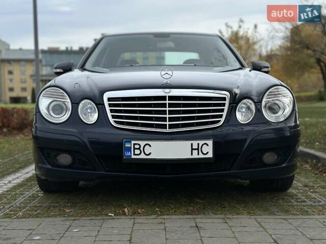 Синий Мерседес Е-Класс, объемом двигателя 2.15 л и пробегом 375 тыс. км за 10200 $, фото 1 на Automoto.ua