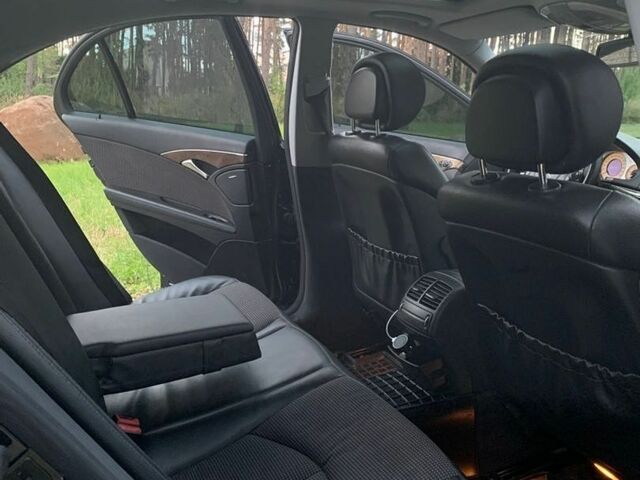Синій Мерседес Е-Клас, об'ємом двигуна 2.15 л та пробігом 323 тис. км за 8499 $, фото 32 на Automoto.ua
