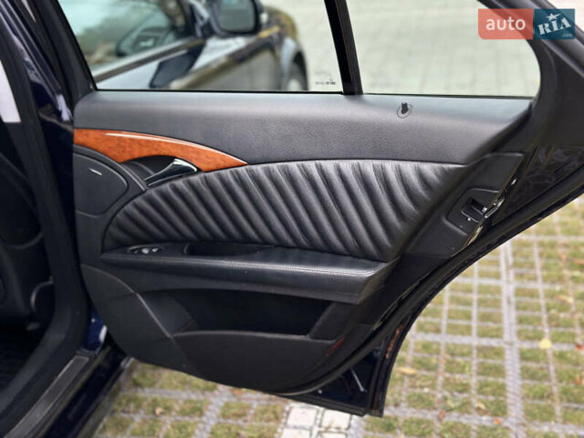 Синий Мерседес Е-Класс, объемом двигателя 2.15 л и пробегом 375 тыс. км за 10200 $, фото 14 на Automoto.ua