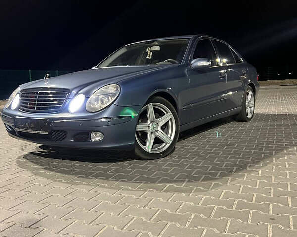 Мерседес Е-Класс 2006 в Киеве на Automoto.ua Синий Мерседес Е-Класс, объемом двигателя 2.15 л и пробегом 380 тыс. км за 10200 $, фото 4 на Automoto.ua