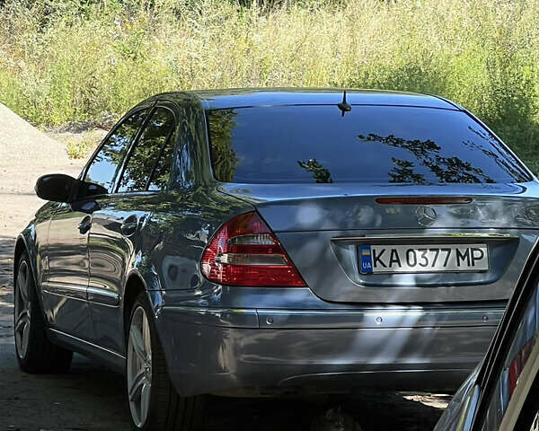 Мерседес Е-Класс 2006 в Киеве на Automoto.ua Синий Мерседес Е-Класс, объемом двигателя 2.15 л и пробегом 380 тыс. км за 10200 $, фото 20 на Automoto.ua