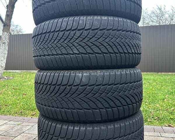 Синий Мерседес Е-Класс, объемом двигателя 2.15 л и пробегом 375 тыс. км за 10200 $, фото 40 на Automoto.ua