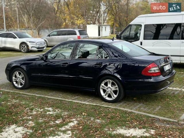 Синий Мерседес Е-Класс, объемом двигателя 2.15 л и пробегом 375 тыс. км за 10200 $, фото 4 на Automoto.ua