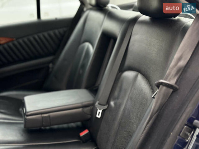 Синий Мерседес Е-Класс, объемом двигателя 2.15 л и пробегом 375 тыс. км за 10200 $, фото 27 на Automoto.ua