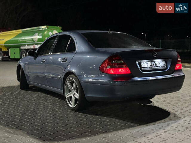 Мерседес Е-Класс 2006 в Киеве на Automoto.ua Синий Мерседес Е-Класс, объемом двигателя 2.15 л и пробегом 380 тыс. км за 10200 $, фото 2 на Automoto.ua