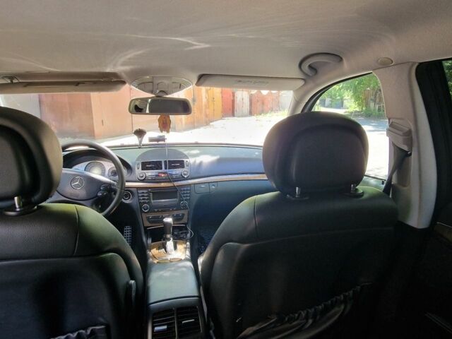 Синий Мерседес Е-Класс, объемом двигателя 3 л и пробегом 15 тыс. км за 8000 $, фото 7 на Automoto.ua