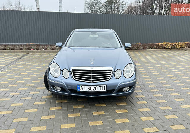 Синий Мерседес Е-Класс, объемом двигателя 2.15 л и пробегом 322 тыс. км за 8350 $, фото 10 на Automoto.ua