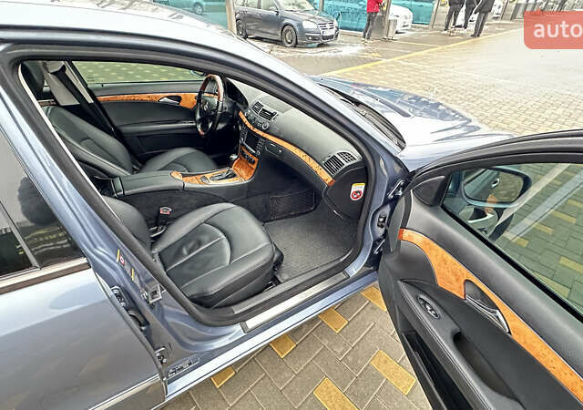 Синий Мерседес Е-Класс, объемом двигателя 2.15 л и пробегом 322 тыс. км за 8350 $, фото 12 на Automoto.ua