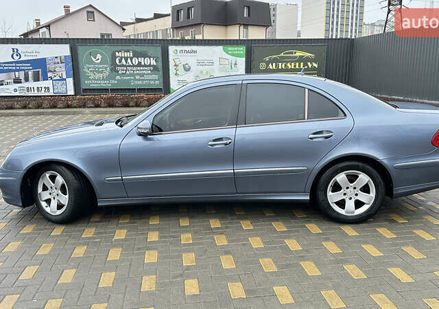 Синий Мерседес Е-Класс, объемом двигателя 2.15 л и пробегом 322 тыс. км за 8350 $, фото 5 на Automoto.ua