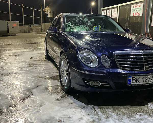 Синий Мерседес Е-Класс, объемом двигателя 2.99 л и пробегом 268 тыс. км за 9800 $, фото 6 на Automoto.ua