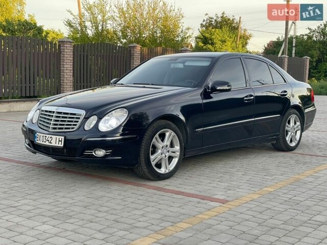 Синий Мерседес Е-Класс, объемом двигателя 3 л и пробегом 239 тыс. км за 10000 $, фото 2 на Automoto.ua