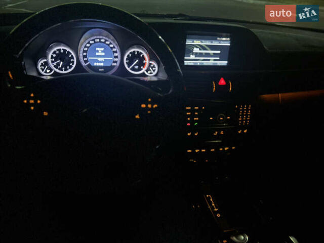 Синий Мерседес Е-Класс, объемом двигателя 2.2 л и пробегом 228 тыс. км за 13000 $, фото 29 на Automoto.ua
