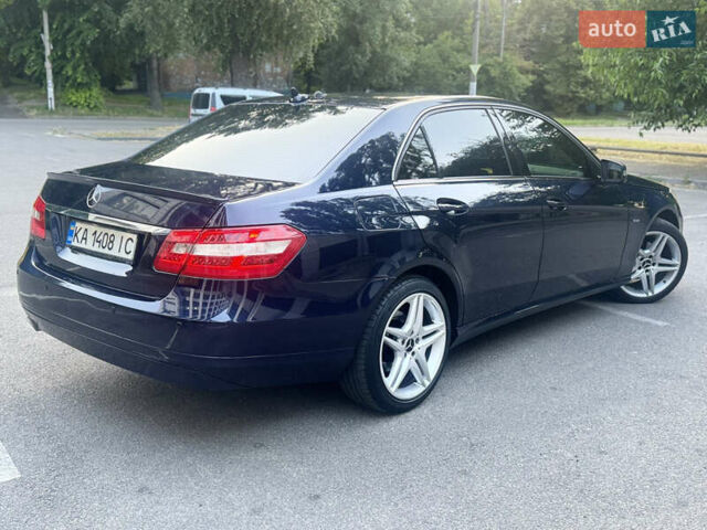 Синий Мерседес Е-Класс, объемом двигателя 1.8 л и пробегом 367 тыс. км за 8800 $, фото 5 на Automoto.ua