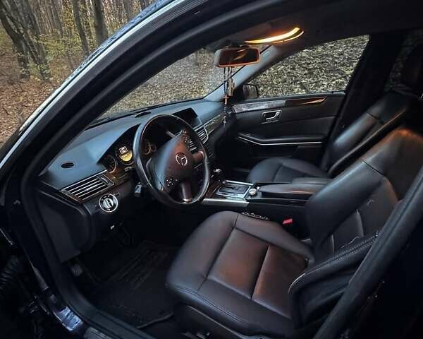 Синій Мерседес Е-Клас, об'ємом двигуна 1.8 л та пробігом 334 тис. км за 10600 $, фото 2 на Automoto.ua