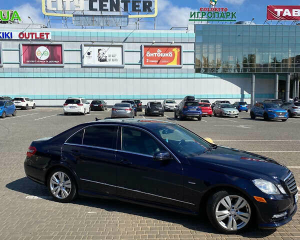 Синий Мерседес Е-Класс, объемом двигателя 2.99 л и пробегом 529 тыс. км за 10999 $, фото 4 на Automoto.ua