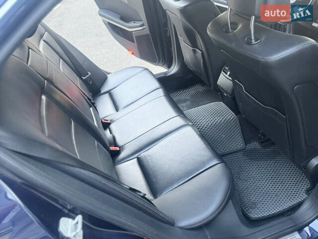 Синий Мерседес Е-Класс, объемом двигателя 1.8 л и пробегом 367 тыс. км за 8800 $, фото 22 на Automoto.ua